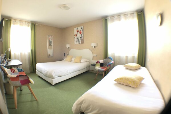 Chambre familiale-Logis hotel-Mauriac-cantal-Auvergne