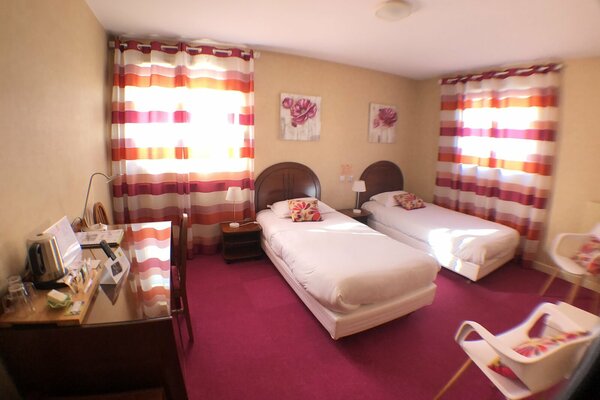 Chambre à 2 lits-hotel Cantal-Auvergne